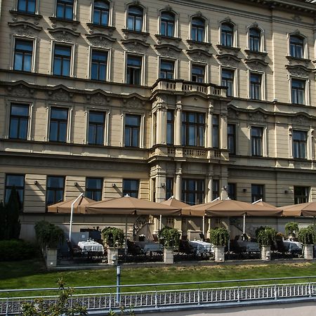Le Palais Art Hotel Praha Bagian luar foto