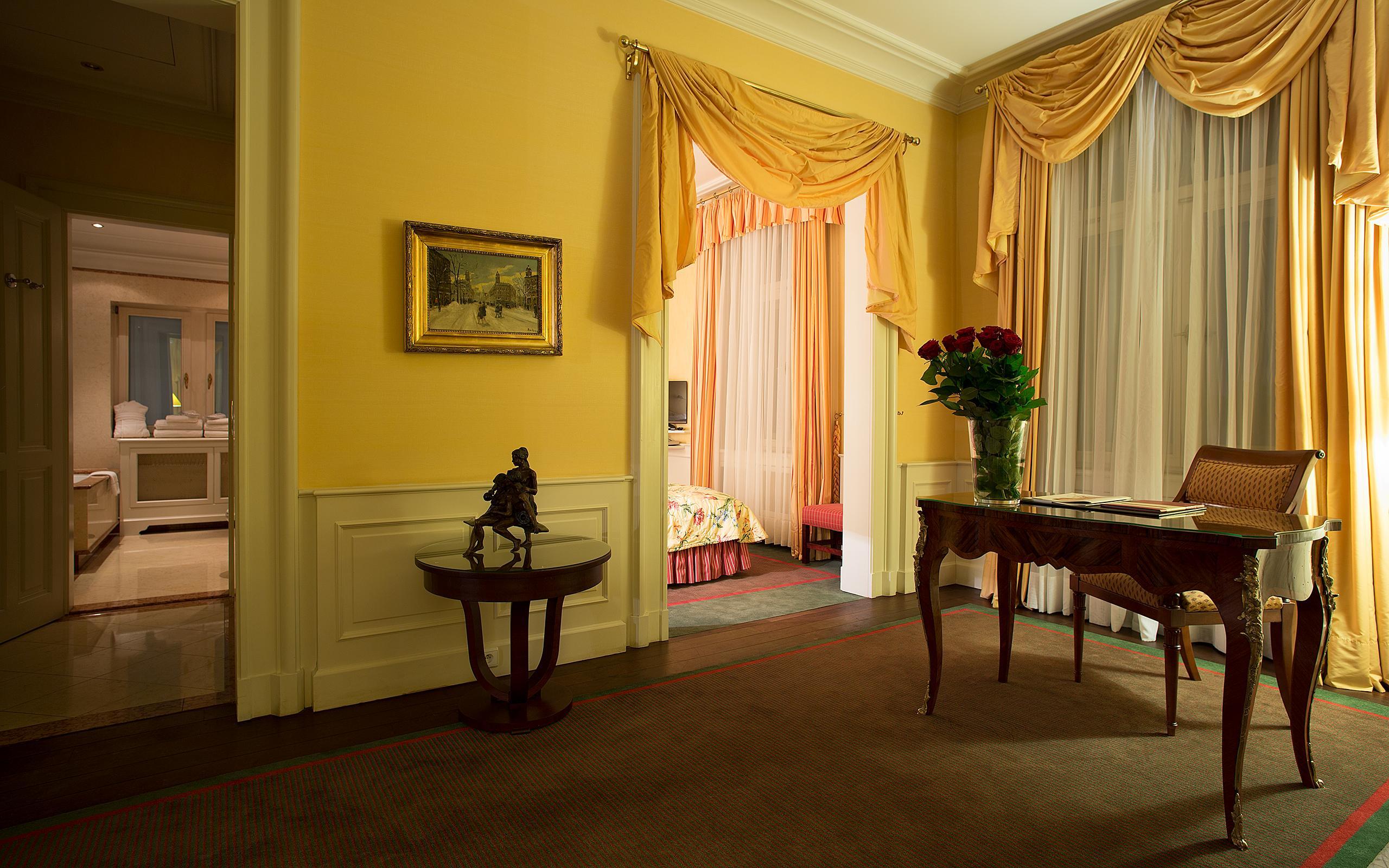 Le Palais Art Hotel Praha Bagian luar foto Interior of the hotel