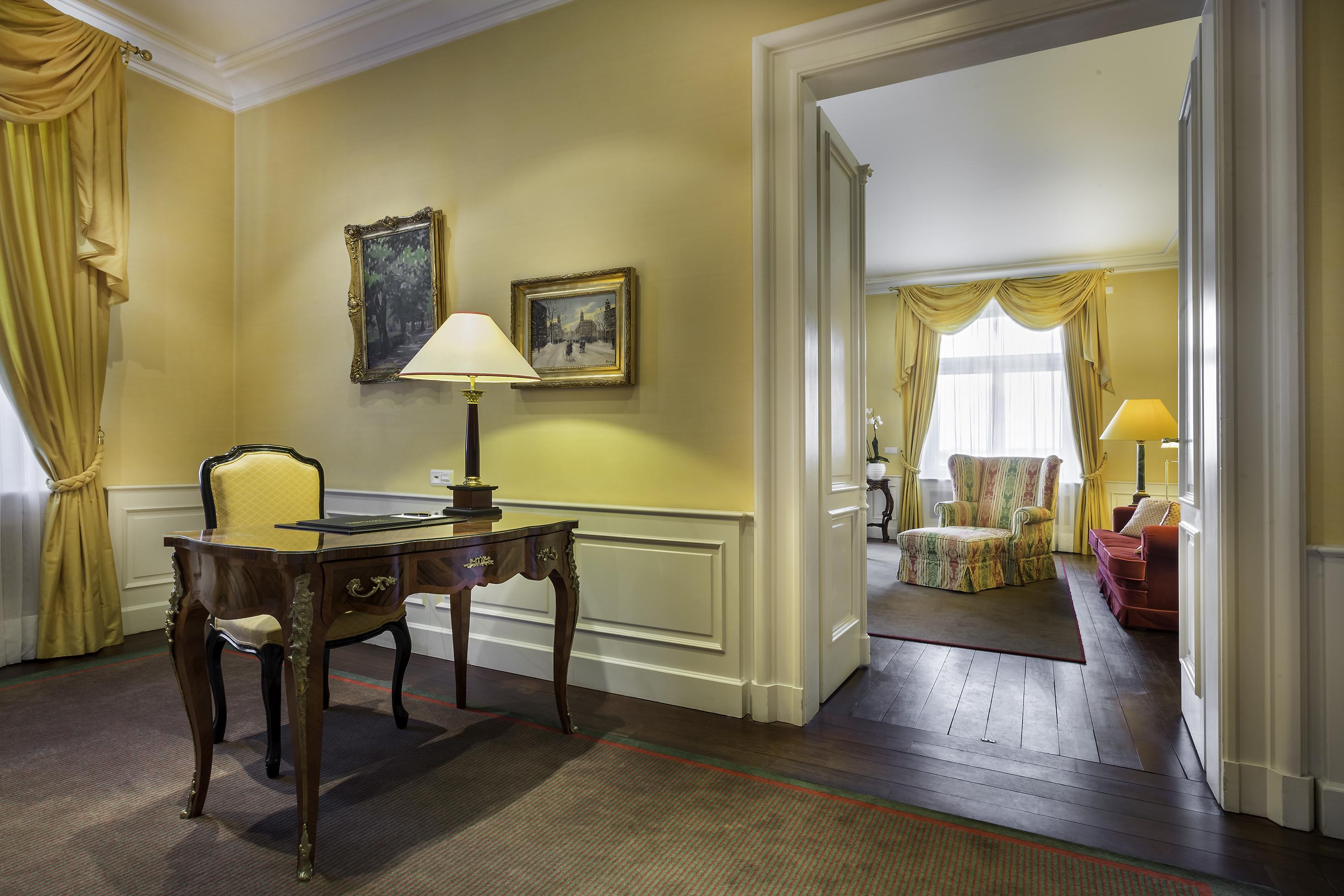 Le Palais Art Hotel Praha Bagian luar foto Suite