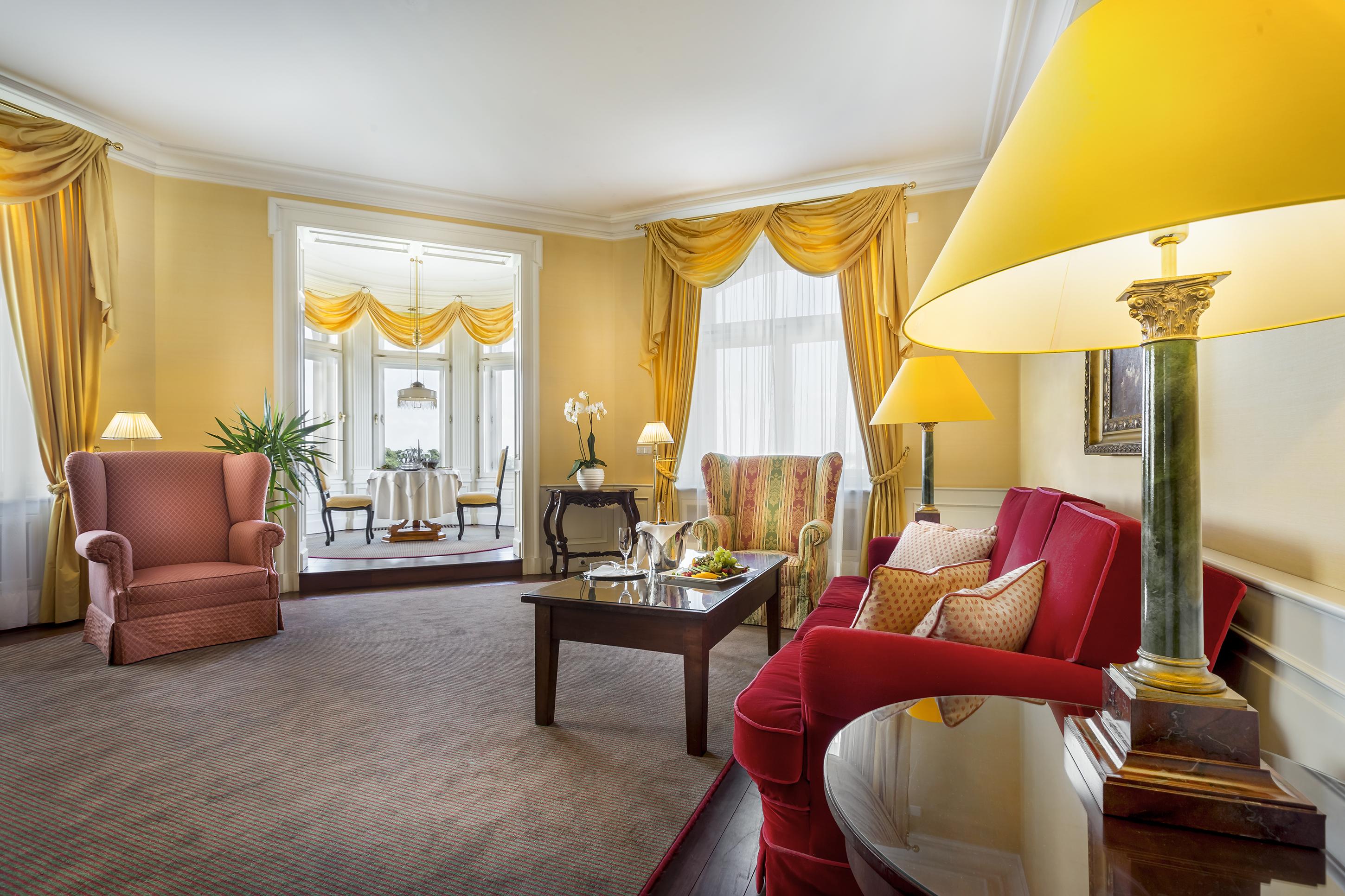 Le Palais Art Hotel Praha Bagian luar foto A suite at the Hotel de France
