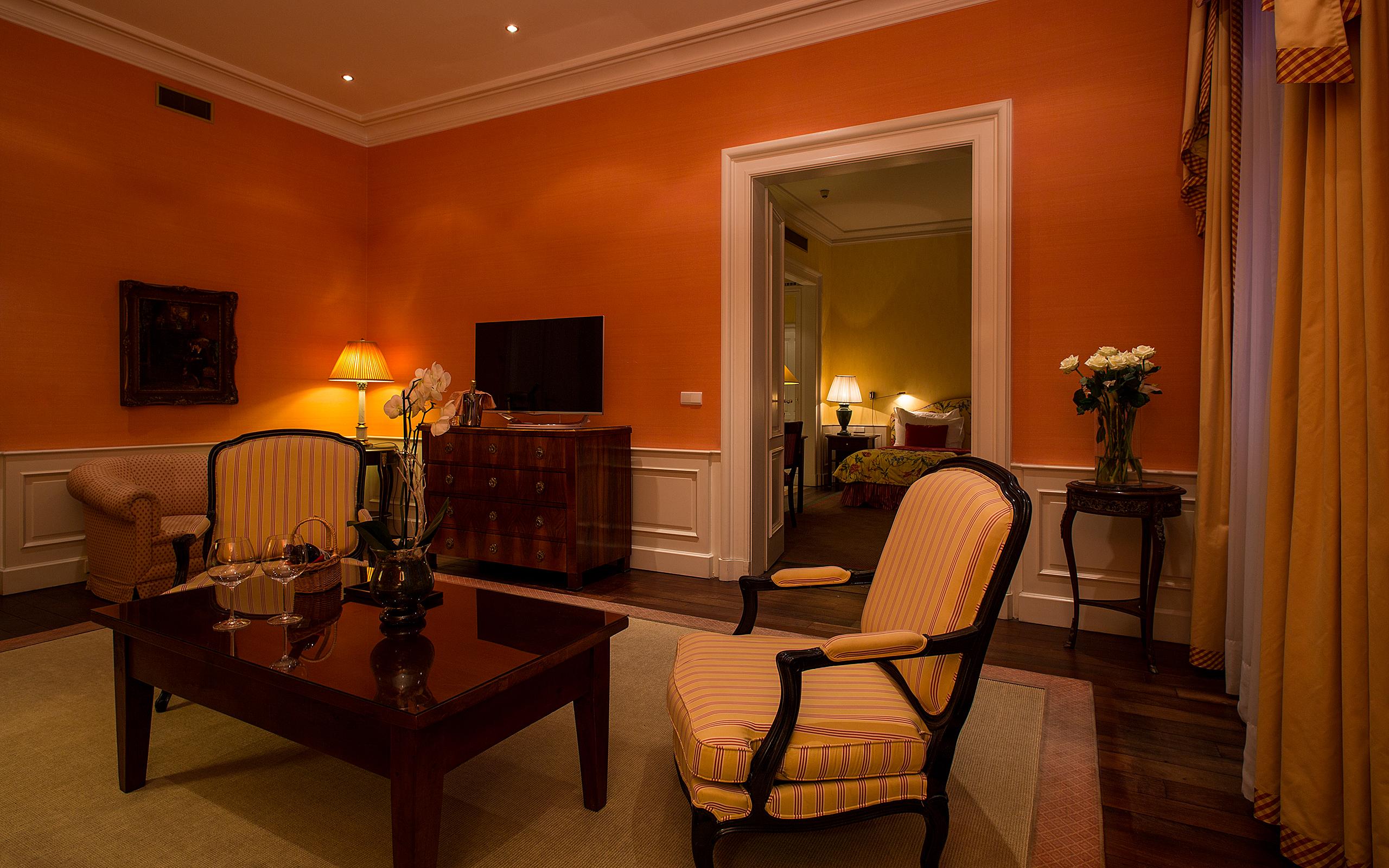 Le Palais Art Hotel Praha Bagian luar foto A suite at the Hotel Carlton