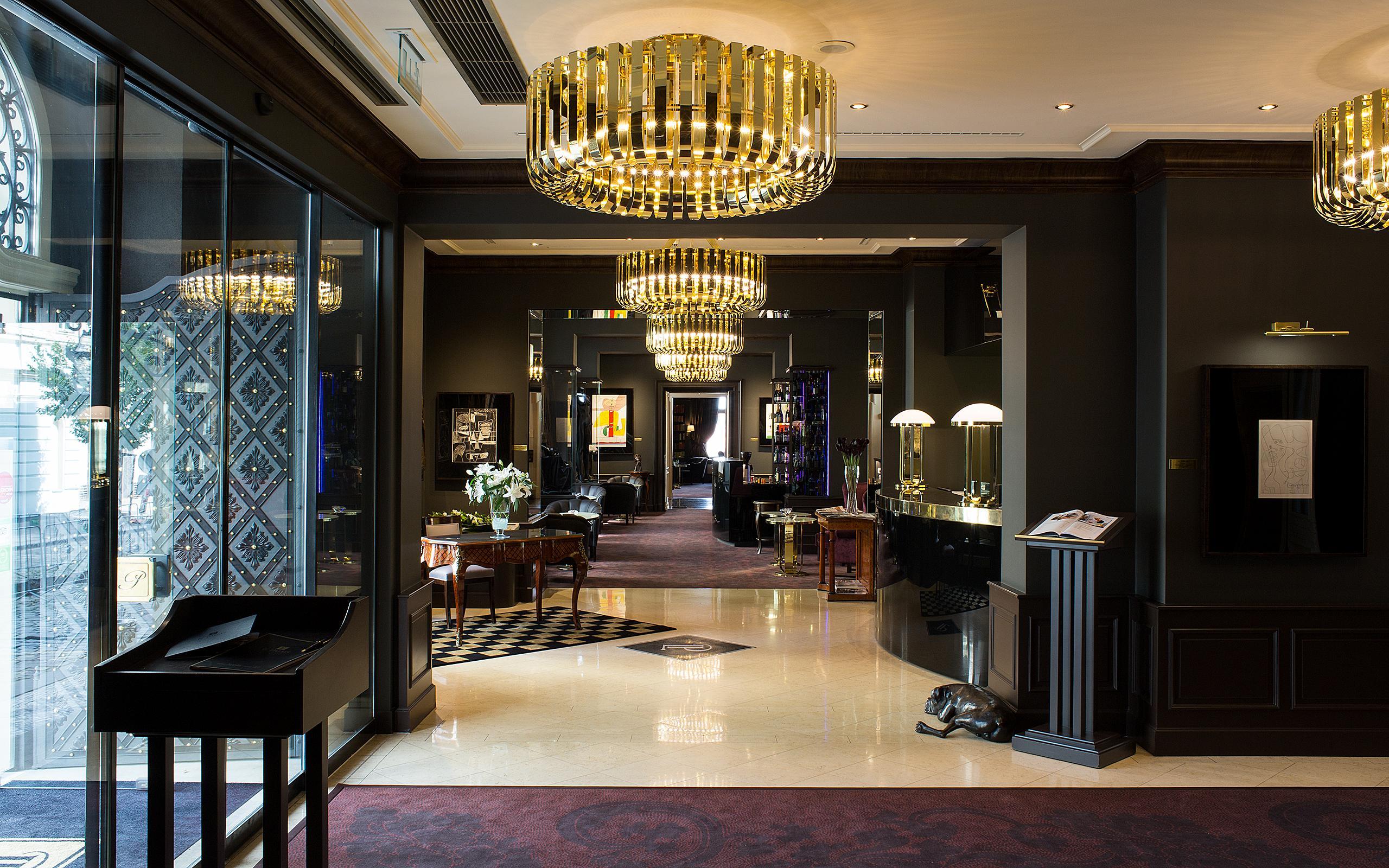Le Palais Art Hotel Praha Bagian luar foto The hotel's lobby