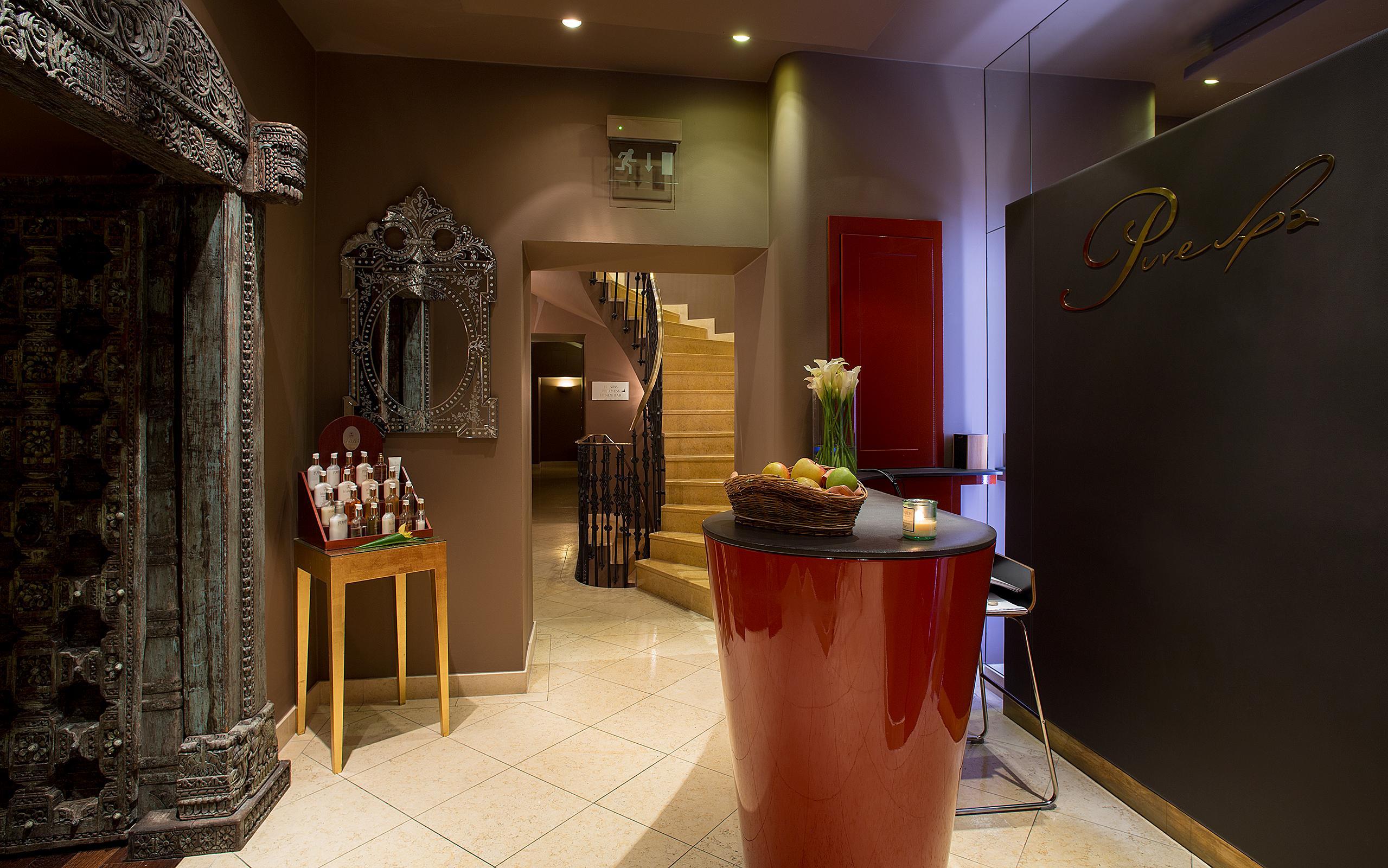 Le Palais Art Hotel Praha Bagian luar foto The spa at The Ivy Spa