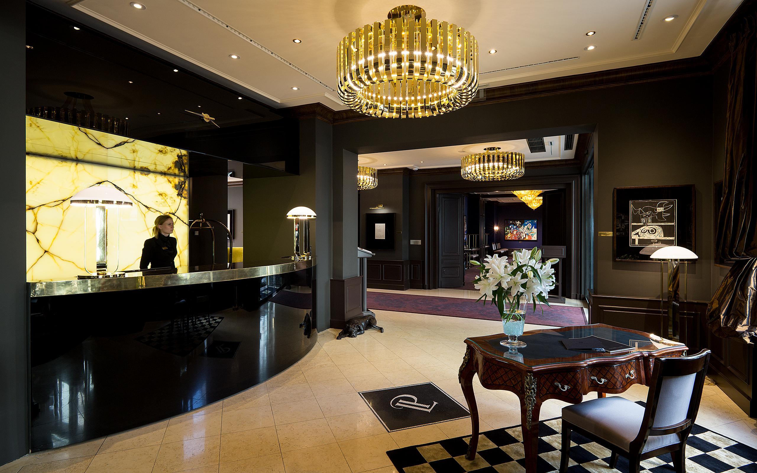 Le Palais Art Hotel Praha Bagian luar foto The lobby of the hotel