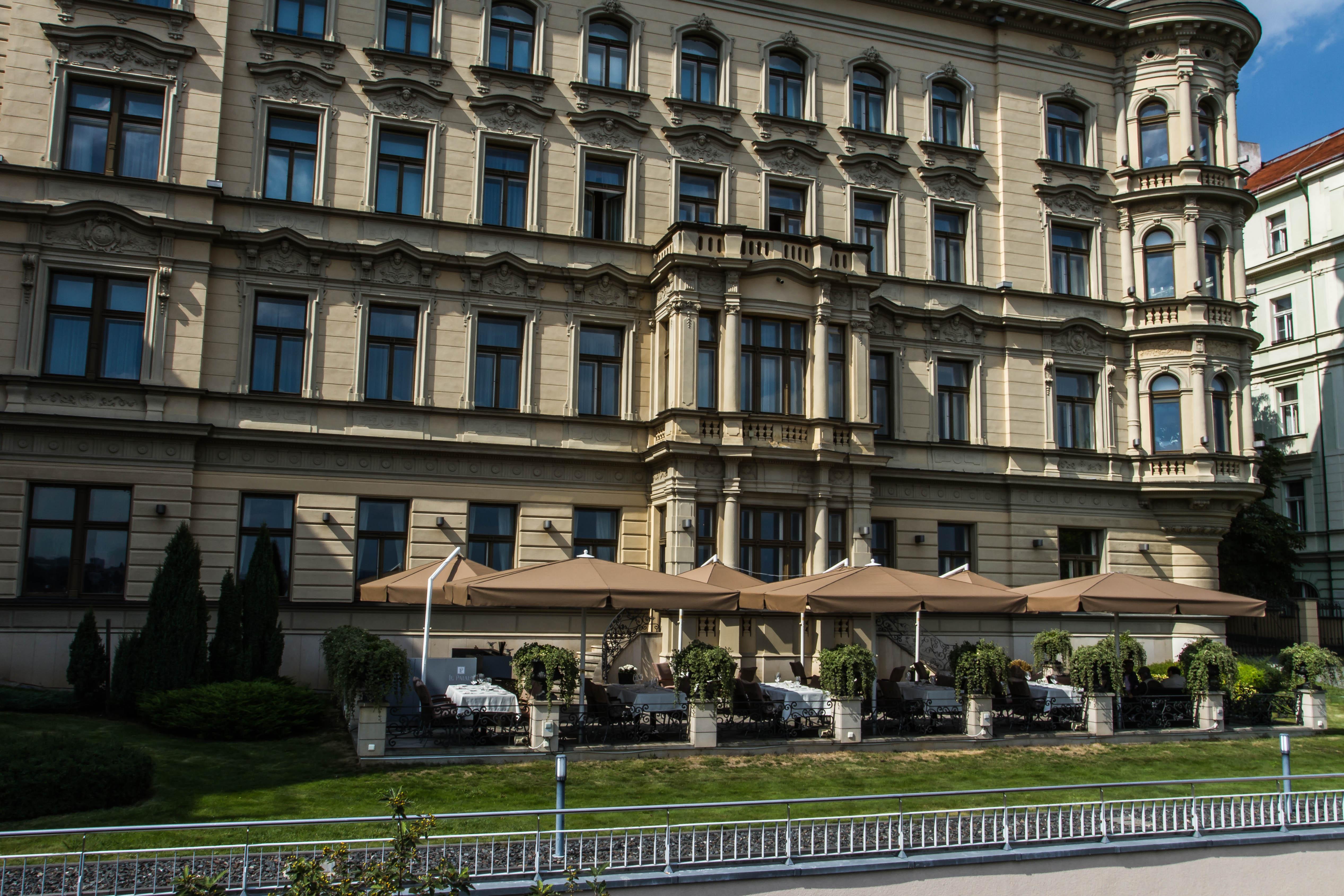 Le Palais Art Hotel Praha Bagian luar foto