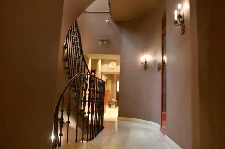 Le Palais Art Hotel Praha Bagian luar foto Interior of the hotel