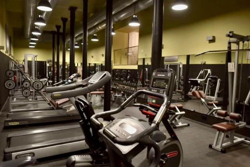 Le Palais Art Hotel Praha Bagian luar foto The gym at the hotel