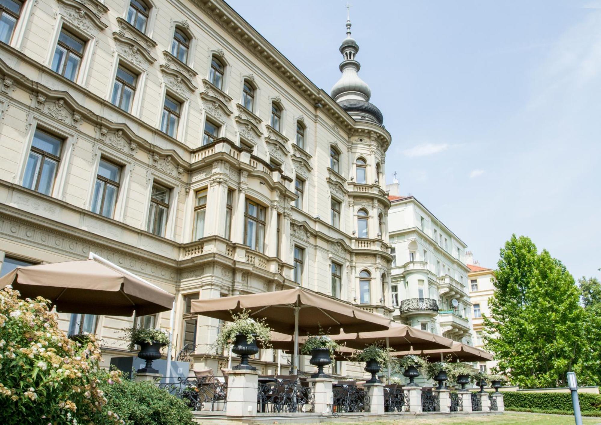 Le Palais Art Hotel Praha Bagian luar foto